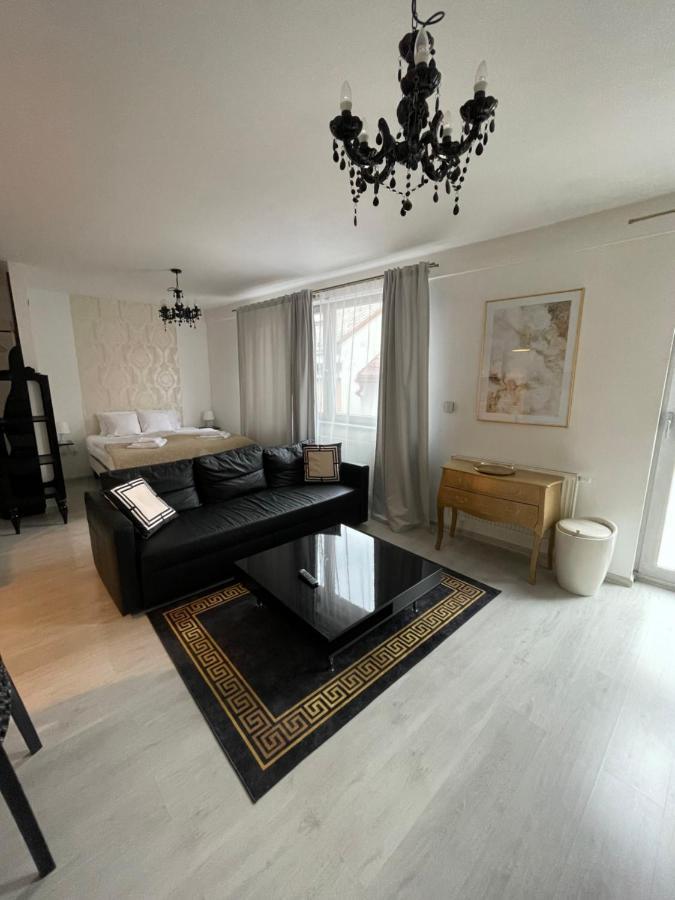 Zara Luxury Apartments The Absolute Center Of Жилина Екстериор снимка