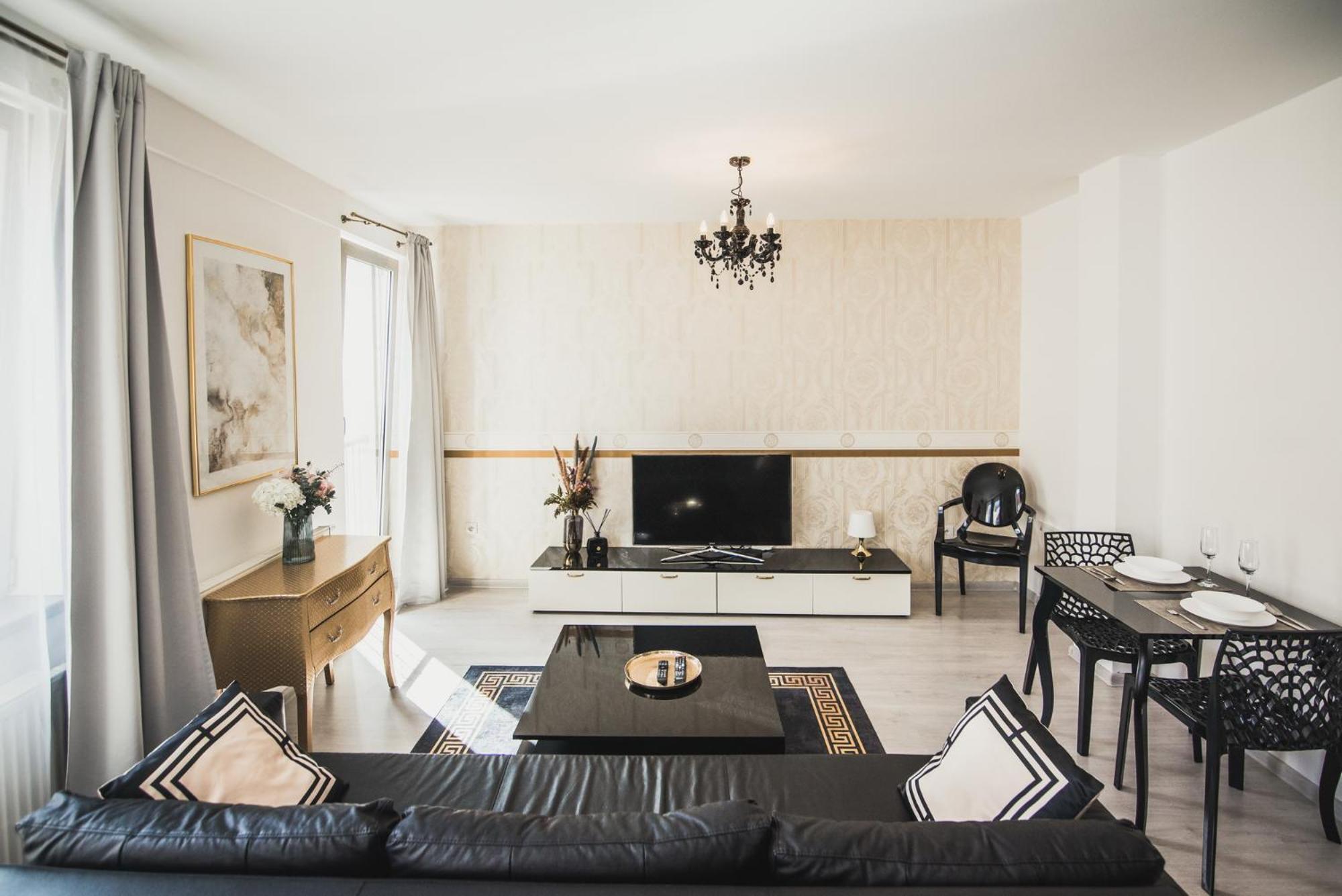 Zara Luxury Apartments The Absolute Center Of Жилина Екстериор снимка