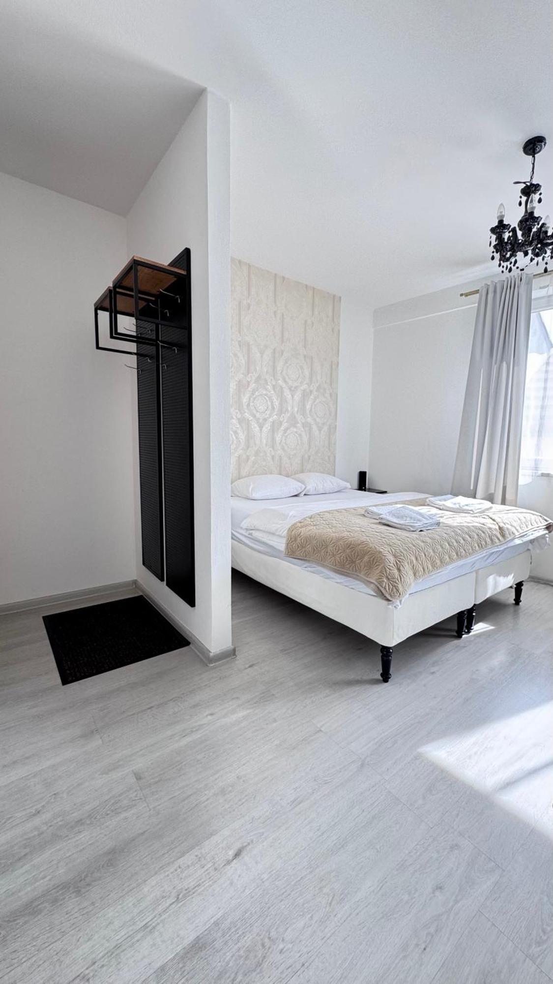 Zara Luxury Apartments The Absolute Center Of Жилина Екстериор снимка